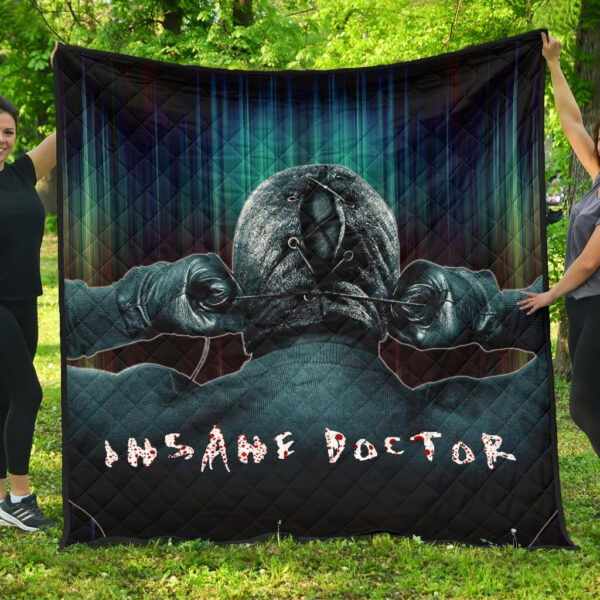 Horror Movie Insane Doctor Ready For Surgery Premium Quilt Blanket