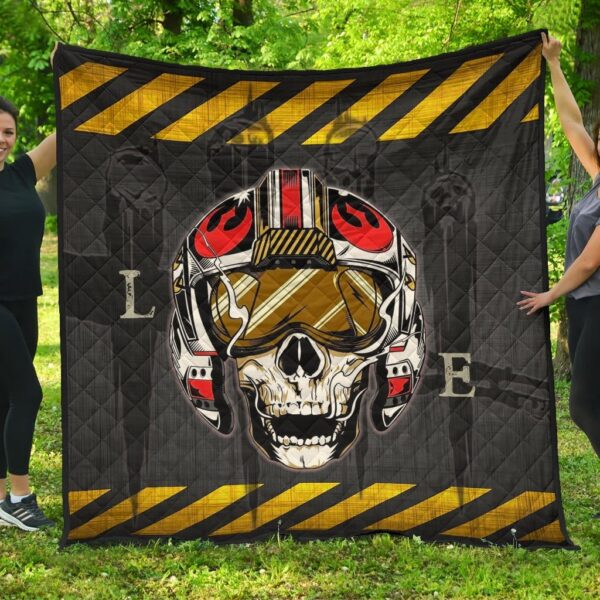 Skull Premium Quilt – Skull Wear Deep Sea Helmet With Poison Creatures Quilt Blanket