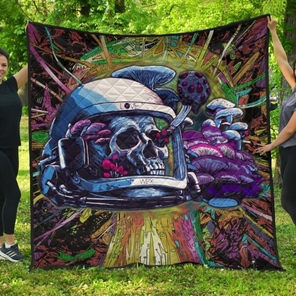 Skull Premium Quilt – Skull Wearing Helmet Moto Racing Quilt Blanket