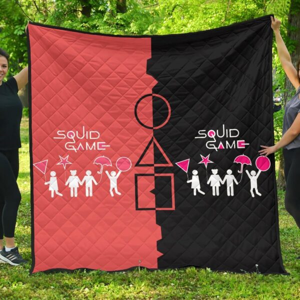 Squid Game Movie Premium Quilt – Dalgona Challenge Round Square Triangle Umbrella Quilt Blanket