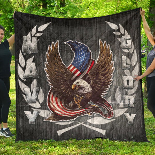 US Independence Day Navy Glory Flying Eagle Claw With US Flag Premium Quilt Blanket