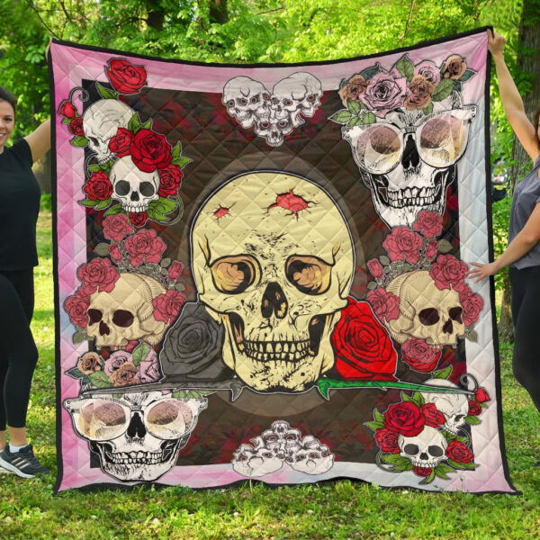 Valentine Premium Quilt – Floral Skulls With Roses Patterns Quilt Blanket